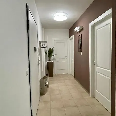 American Garden House * Nettuno