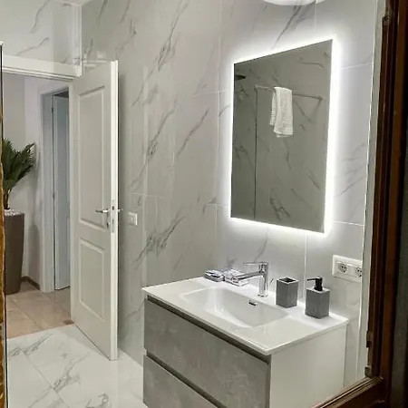 American Garden House Apartment *