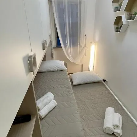 American Garden House Apartment *