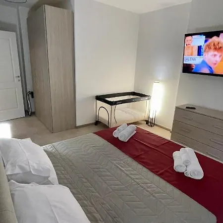 American Garden House Apartment *