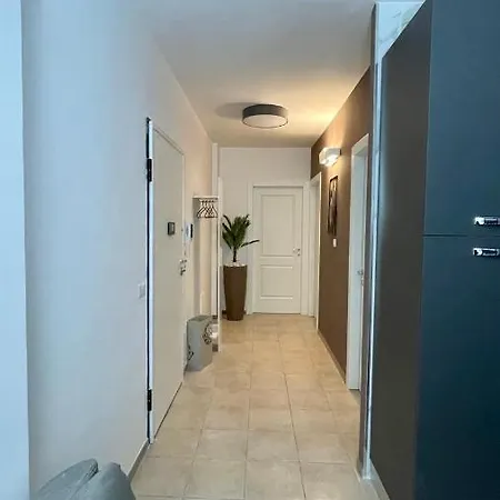 American Garden House *