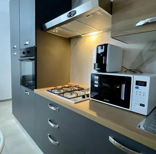 American Garden House Daire Nettuno