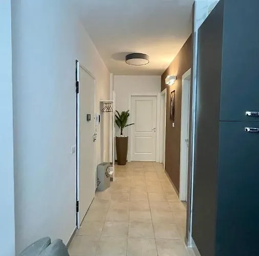 American Garden House *